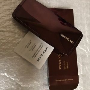 HOURGLASS AMBIENT LIGHTING PALETTE